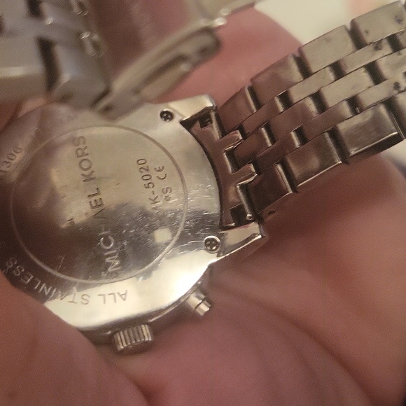 Michael Kors silver watch - Picture 3 of 4